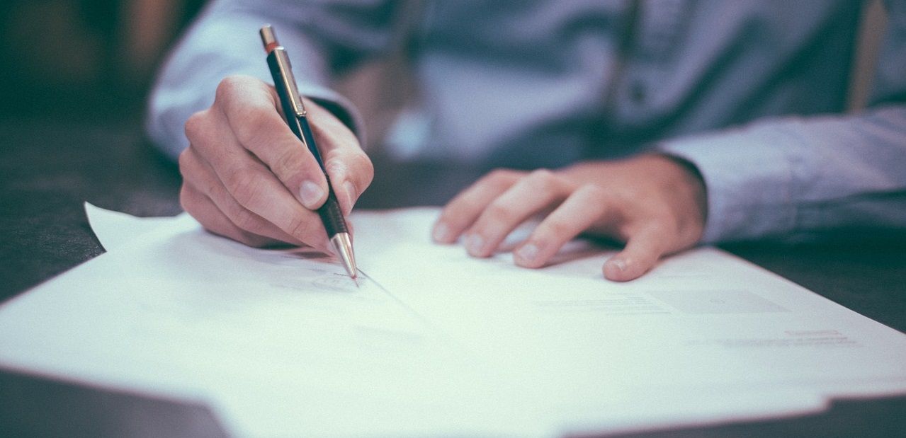 Signing a web development contract and quote